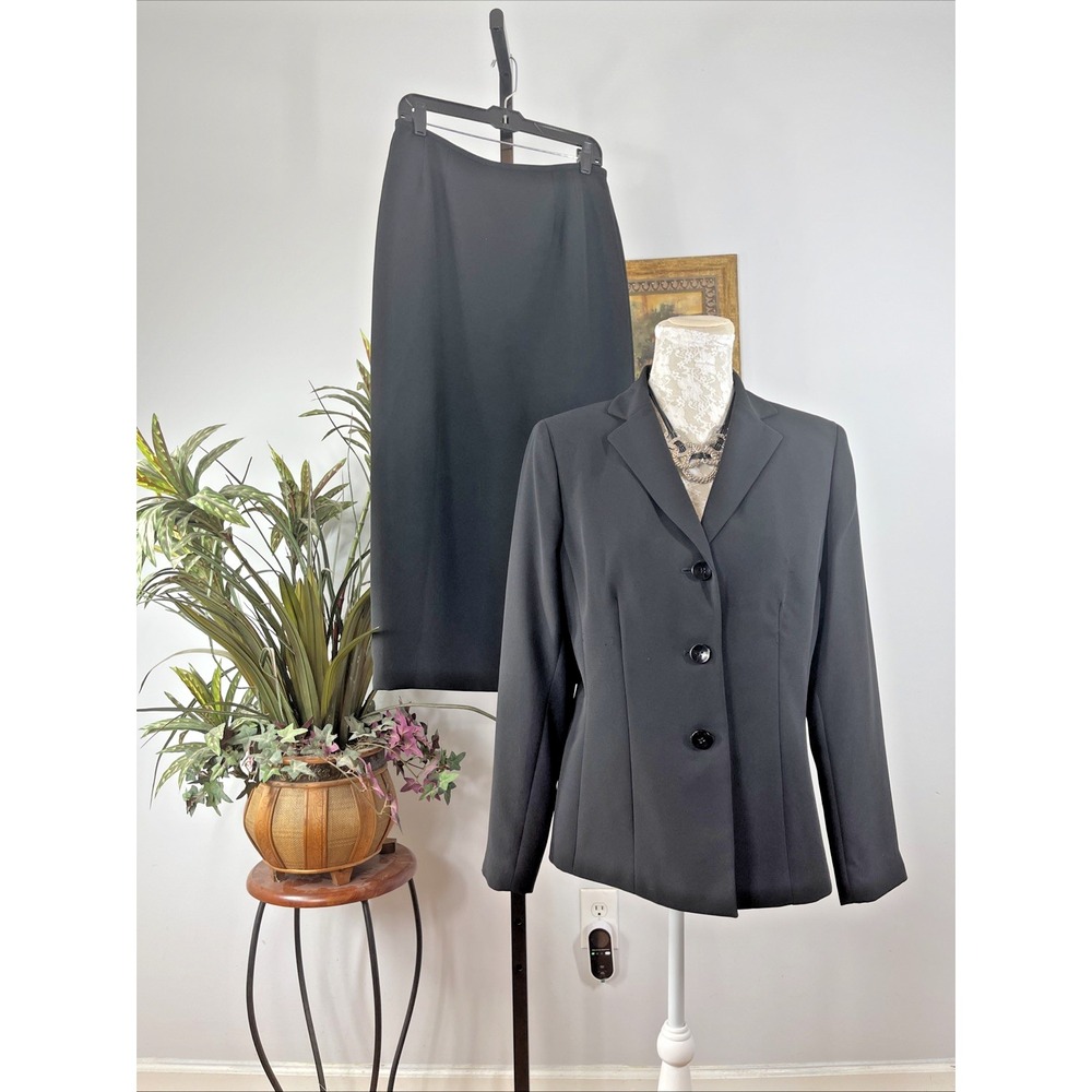 Kasper Separates Women's Suit Size 10 Skirt Size 8 Black 2 Piece Suit Career